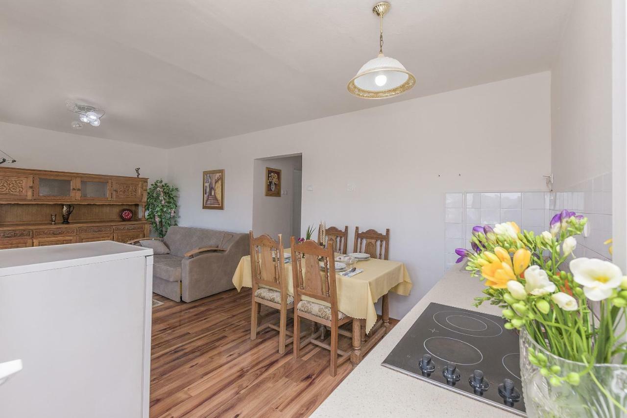 Apartment Nansy โอมิช ห้อง รูปภาพ